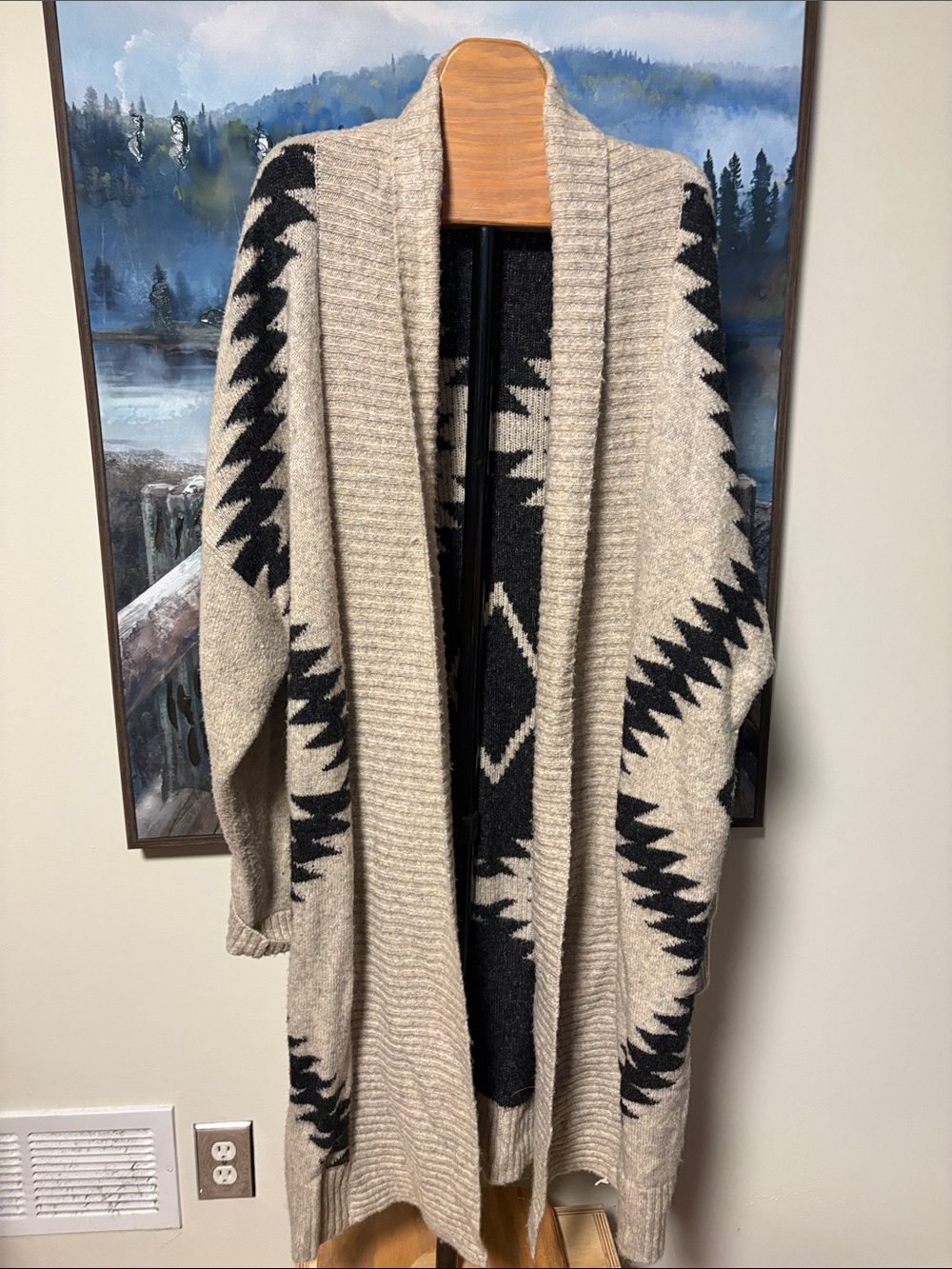 Beige & Black Aztec Open-Front Knit Cardigan